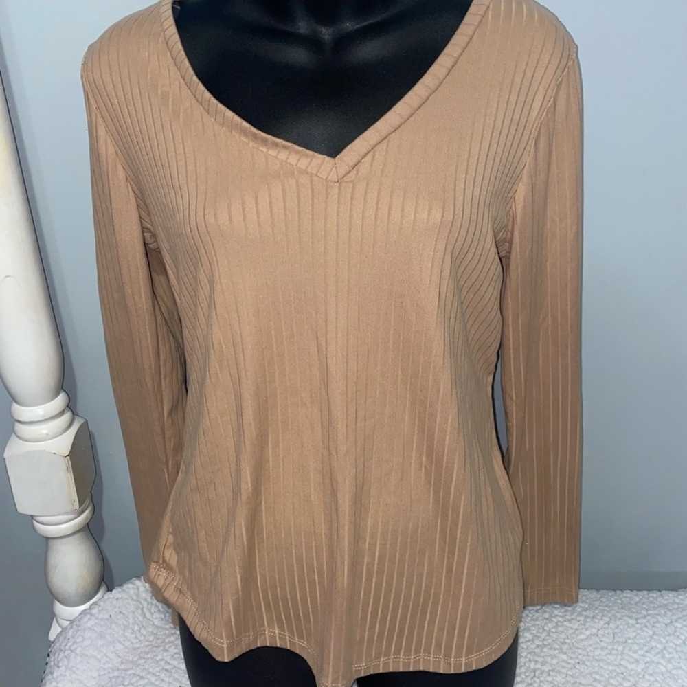 N.Y.L.A. Women's Long Sleeve V-Neck Top - Tan
